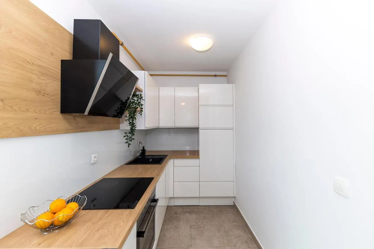 Lusea Apartment Zadar 0*,